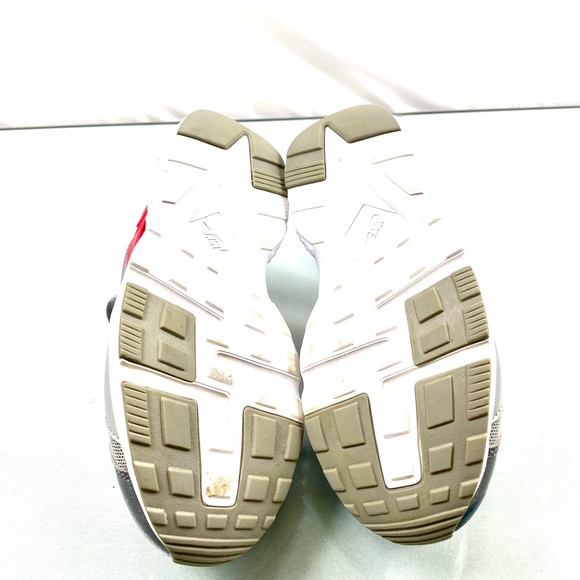 Nike Huarache - Picture 8 of 11